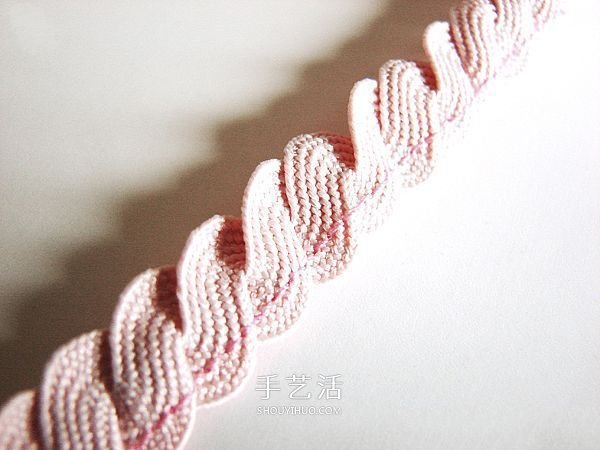 花布條玫瑰花手工制作 布條玫瑰花飾品DIY圖解 -  itrip.net.cn