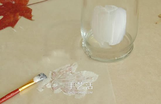 夢幻玻璃瓶燈籠DIY 把落葉貼到玻璃瓶上做成 -  itrip.net.cn