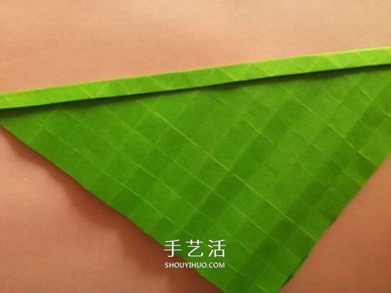 一張紙折玫瑰花的圖解教程 連花萼也一起折出 -  itrip.net.cn