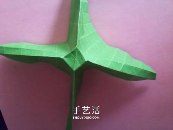 一張紙折玫瑰花的圖解教程 連花萼也一起折出 -  itrip.net.cn