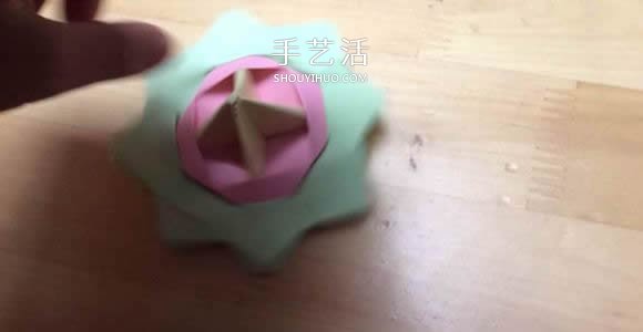 旋轉(zhuǎn)紙陀螺怎么折圖解 簡(jiǎn)單花型陀螺折紙教程 -  itrip.net.cn