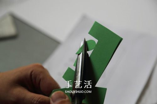 春字剪紙方法步驟圖解 簡(jiǎn)單春節(jié)春的剪紙教程 -  itrip.net.cn