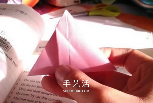 牽?；ǖ恼奂埐襟E圖解 怎么折喇叭花的教程 -  itrip.net.cn