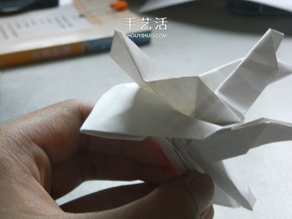 雙翼飛機(jī)的折紙方法 怎么折雙翼機(jī)的步驟圖 -  itrip.net.cn