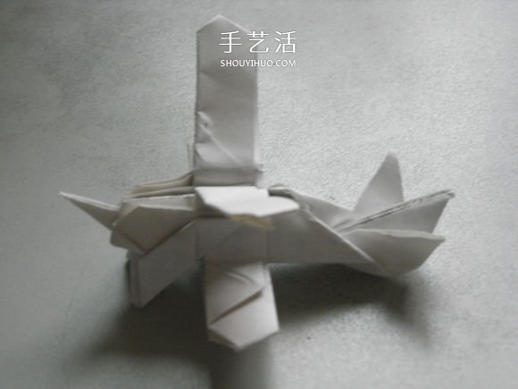 雙翼飛機(jī)的折紙方法 怎么折雙翼機(jī)的步驟圖 -  itrip.net.cn