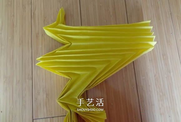 鷹的折紙教程 手工折紙展開翅膀雄鷹的步驟圖 -  itrip.net.cn