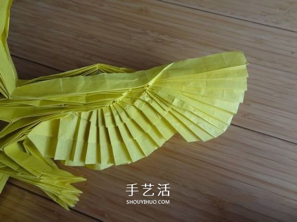 鷹的折紙教程 手工折紙展開翅膀雄鷹的步驟圖 -  itrip.net.cn