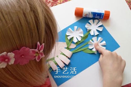 我把花兒送給您！漂亮教師節(jié)花朵賀卡的做法 -  itrip.net.cn