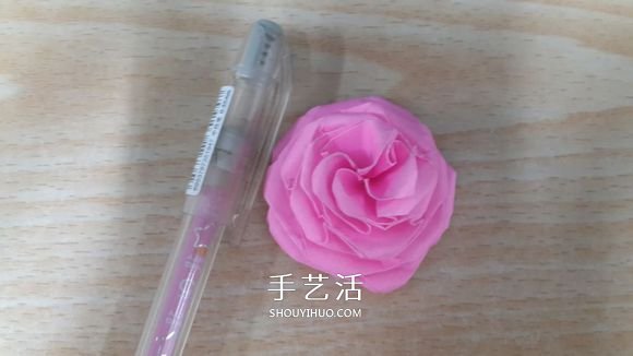 25瓣玫瑰的折法圖解 羅伯特?朗的玫瑰花折紙 -  itrip.net.cn