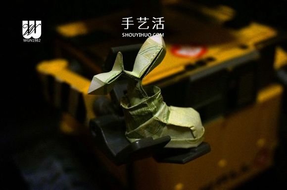 一元紙幣折紙教程：鞋子里的芽苗的折法圖解 -  itrip.net.cn