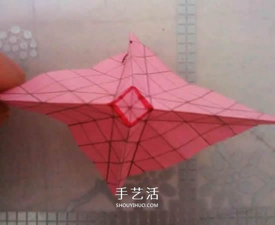 情人節(jié)禮品盒折紙圖解 好看韓式玫瑰禮盒的折法 -  itrip.net.cn