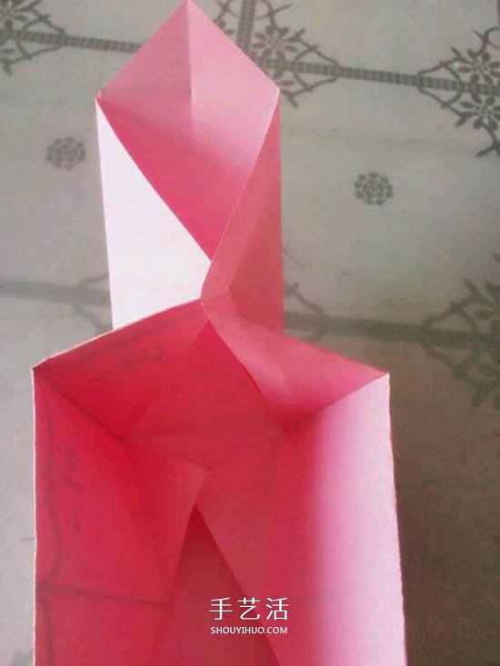 情人節(jié)禮品盒折紙圖解 好看韓式玫瑰禮盒的折法 -  itrip.net.cn
