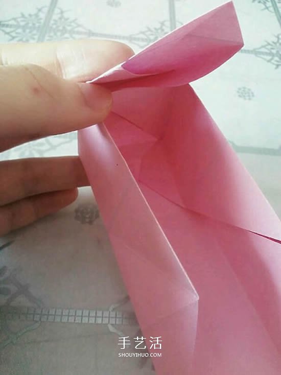 情人節(jié)禮品盒折紙圖解 好看韓式玫瑰禮盒的折法 -  itrip.net.cn
