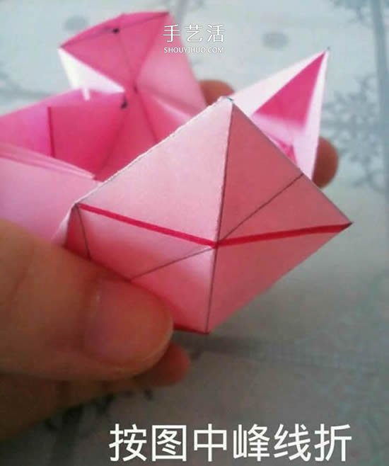 情人節(jié)禮品盒折紙圖解 好看韓式玫瑰禮盒的折法 -  itrip.net.cn