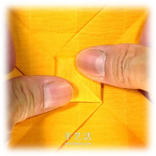 在川崎玫瑰上進(jìn)行改造 美麗紙玫瑰花手工折法 -  itrip.net.cn