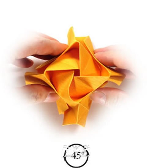 在川崎玫瑰上進(jìn)行改造 美麗紙玫瑰花手工折法 -  itrip.net.cn