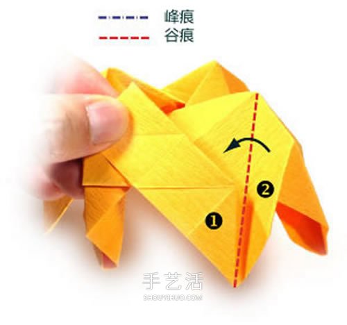 在川崎玫瑰上進(jìn)行改造 美麗紙玫瑰花手工折法 -  itrip.net.cn