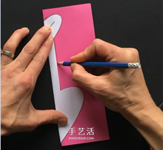 紙餐盤手工小制作 DIY漂亮的生日愛心花環(huán)掛飾 -  itrip.net.cn