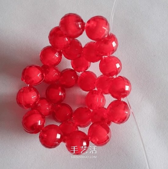 情人節(jié)串珠玫瑰花DIY 用串珠做紅玫瑰的方法 -  itrip.net.cn
