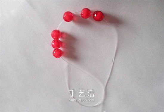 情人節(jié)串珠玫瑰花DIY 用串珠做紅玫瑰的方法 -  itrip.net.cn