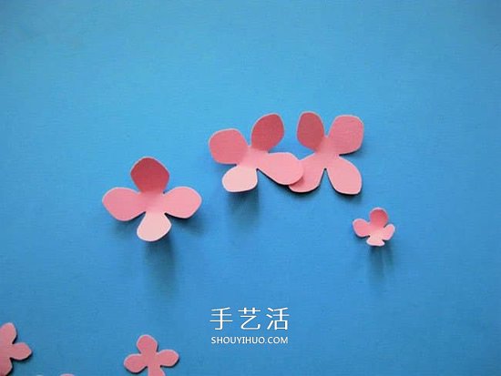 幼兒手工貼畫(huà)教程：卡紙和膠帶貼美麗的櫻花樹(shù) -  itrip.net.cn