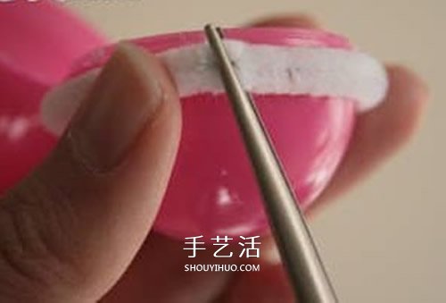 奇趣蛋塑料蛋殼廢物利用 手工制作復(fù)活節(jié)彩蛋 -  itrip.net.cn