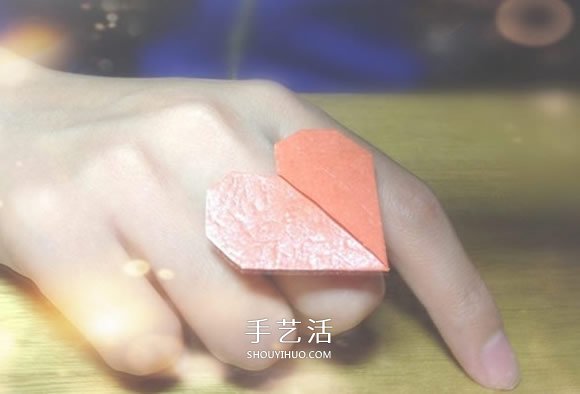 愛(ài)心戒指的折法圖解 怎么折心形戒指的教程 -  itrip.net.cn