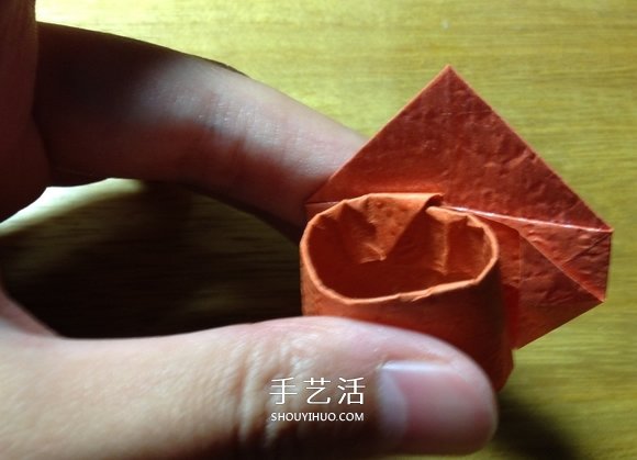 愛(ài)心戒指的折法圖解 怎么折心形戒指的教程 -  itrip.net.cn