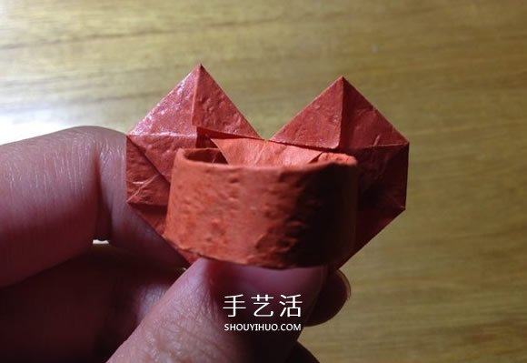 愛(ài)心戒指的折法圖解 怎么折心形戒指的教程 -  itrip.net.cn