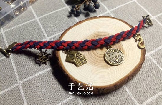 復(fù)古風(fēng)雙色手鏈的編法 四股皮繩編織手鏈圖解 -  itrip.net.cn