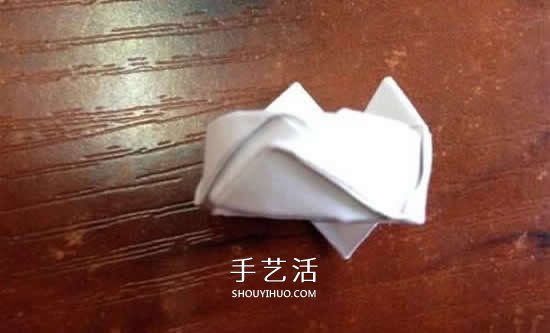 情人間的浪漫小手工：一張紙折愛(ài)心戒指圖解 -  itrip.net.cn