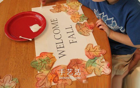 簡(jiǎn)單幼兒小制作：歡迎秋天的樹葉卡片做法 -  itrip.net.cn
