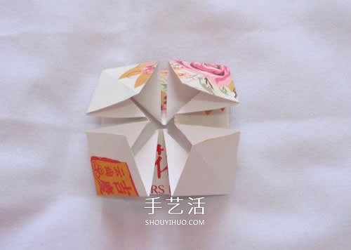 廢紙折花型筆筒的折法 還可以當(dāng)垃圾盒使用 -  itrip.net.cn