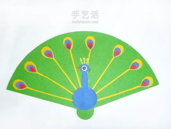 簡單的幼兒園手工小制作 用卡紙拼貼孔雀開屏 -  itrip.net.cn
