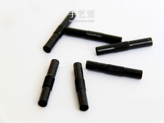 手工蜘蛛怎么做圖解 吸管手工制作萬圣節(jié)蜘蛛 -  itrip.net.cn