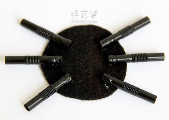 手工蜘蛛怎么做圖解 吸管手工制作萬圣節(jié)蜘蛛 -  itrip.net.cn