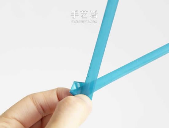 吸管編花的圖解教程 插入花瓶做成漂亮插花 -  itrip.net.cn