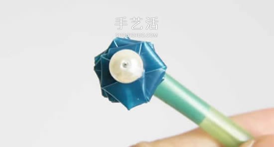 吸管編花的圖解教程 插入花瓶做成漂亮插花 -  itrip.net.cn