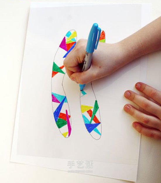 幼兒園廢物利用小制作 用一次性勺子做蜻蜓 -  itrip.net.cn