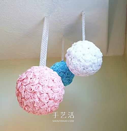 皺紋紙做玫瑰花球的方法 唯美的婚慶裝飾物！ -  itrip.net.cn