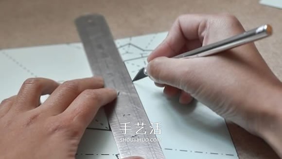一張紙只剪一刀就剪出天鵝的折疊剪紙教程 -  itrip.net.cn