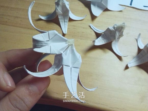 曼陀羅華的折法圖解 手工怎么折白色彼岸花 -  itrip.net.cn