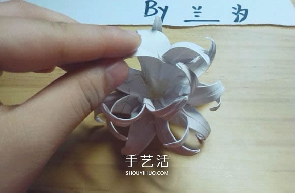 曼陀羅華的折法圖解 手工怎么折白色彼岸花 -  itrip.net.cn