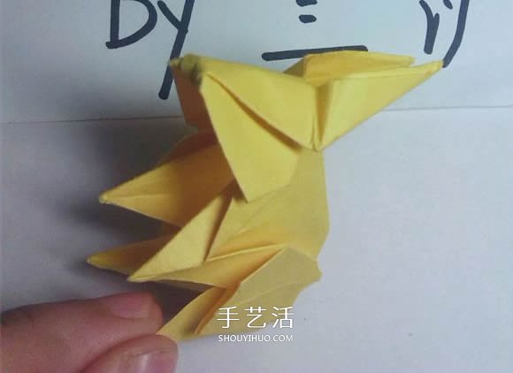 詳細(xì)的折紙圖解過程 帶你學(xué)立體兔子的折法 -  itrip.net.cn