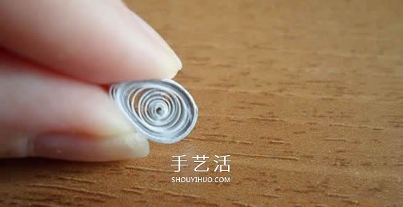 詳細(xì)的雪花衍紙教程圖解 DIY美麗的新年掛飾 -  itrip.net.cn