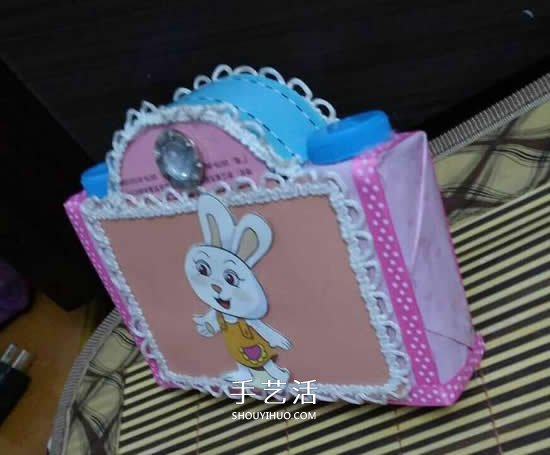 幼兒園手工作品圖片 廢物利用做的漂亮相機(jī) -  itrip.net.cn