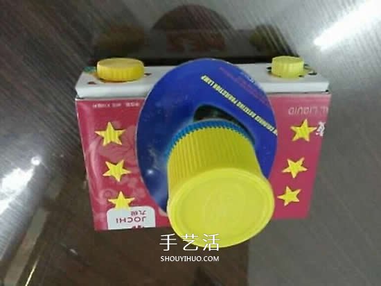 幼兒園手工作品圖片 廢物利用做的漂亮相機(jī) -  itrip.net.cn