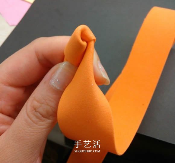 海綿紙折玫瑰花步驟 手工海綿紙花也能這么美！ -  itrip.net.cn