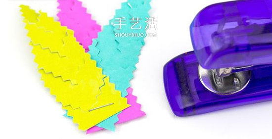 幼兒園做小鳥(niǎo)的教程 卷紙筒小鳥(niǎo)手工制作 -  itrip.net.cn