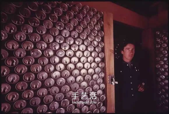 倡導(dǎo)保護(hù)環(huán)境！這位七旬老人收集垃圾建房子 -  itrip.net.cn